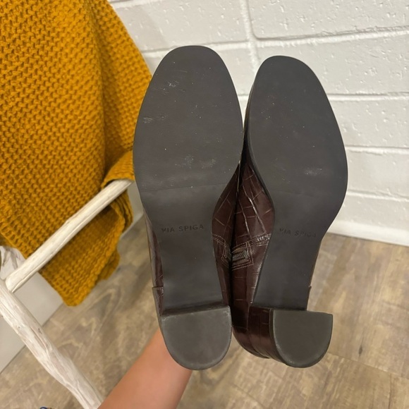 Via Spiga Sahira brown croc embossed booties - Picture 8 of 9